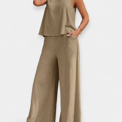 Set with Sleeveless Top and Wide Trousers