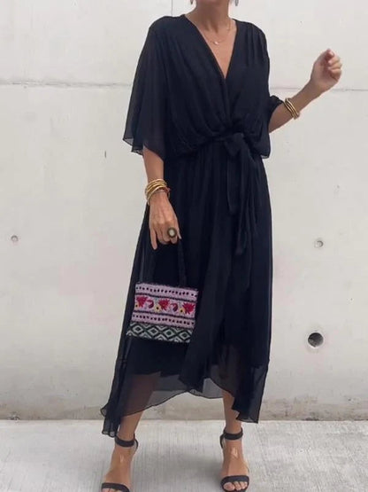 Thyra - Elegant dress with a V-neckline