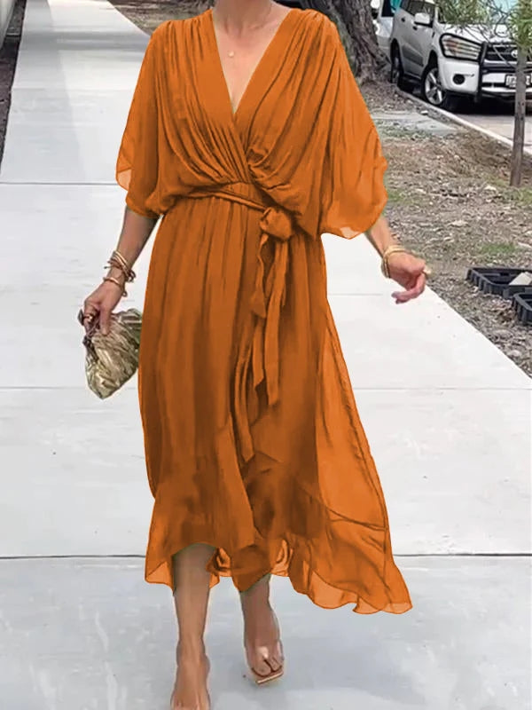 Thyra - Elegant dress with a V-neckline