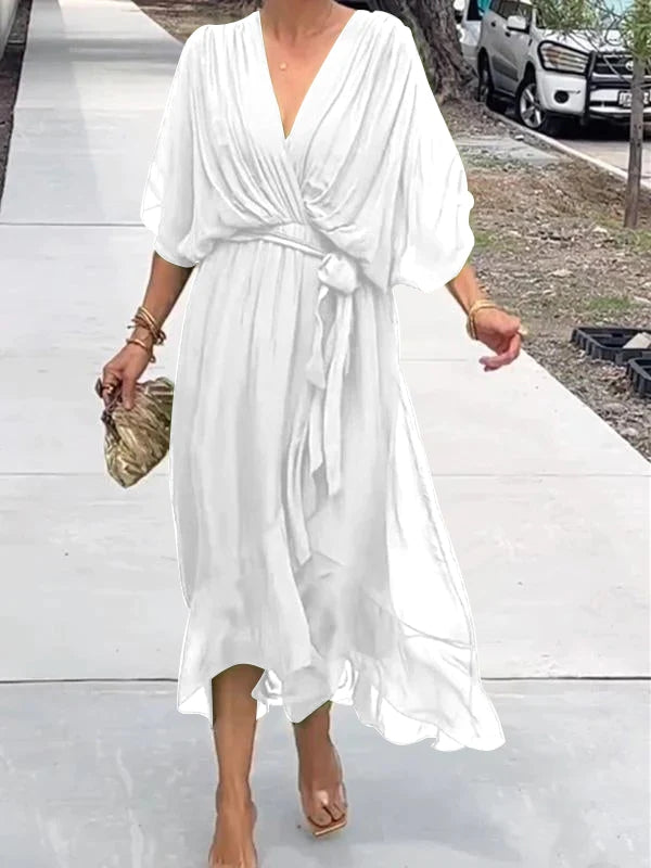 Thyra - Elegant dress with a V-neckline
